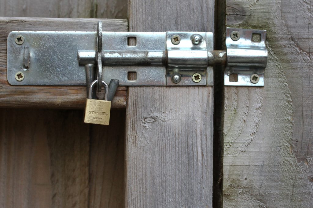 locked gate snib latch